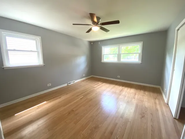 $4,300 | 426 Berteau Avenue, Elmhurst, IL 60126