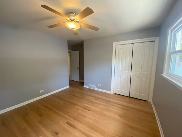 $3,900 | 426 Berteau Avenue, Elmhurst, IL 60126