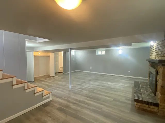 $4,300 | 426 Berteau Avenue, Elmhurst, IL 60126