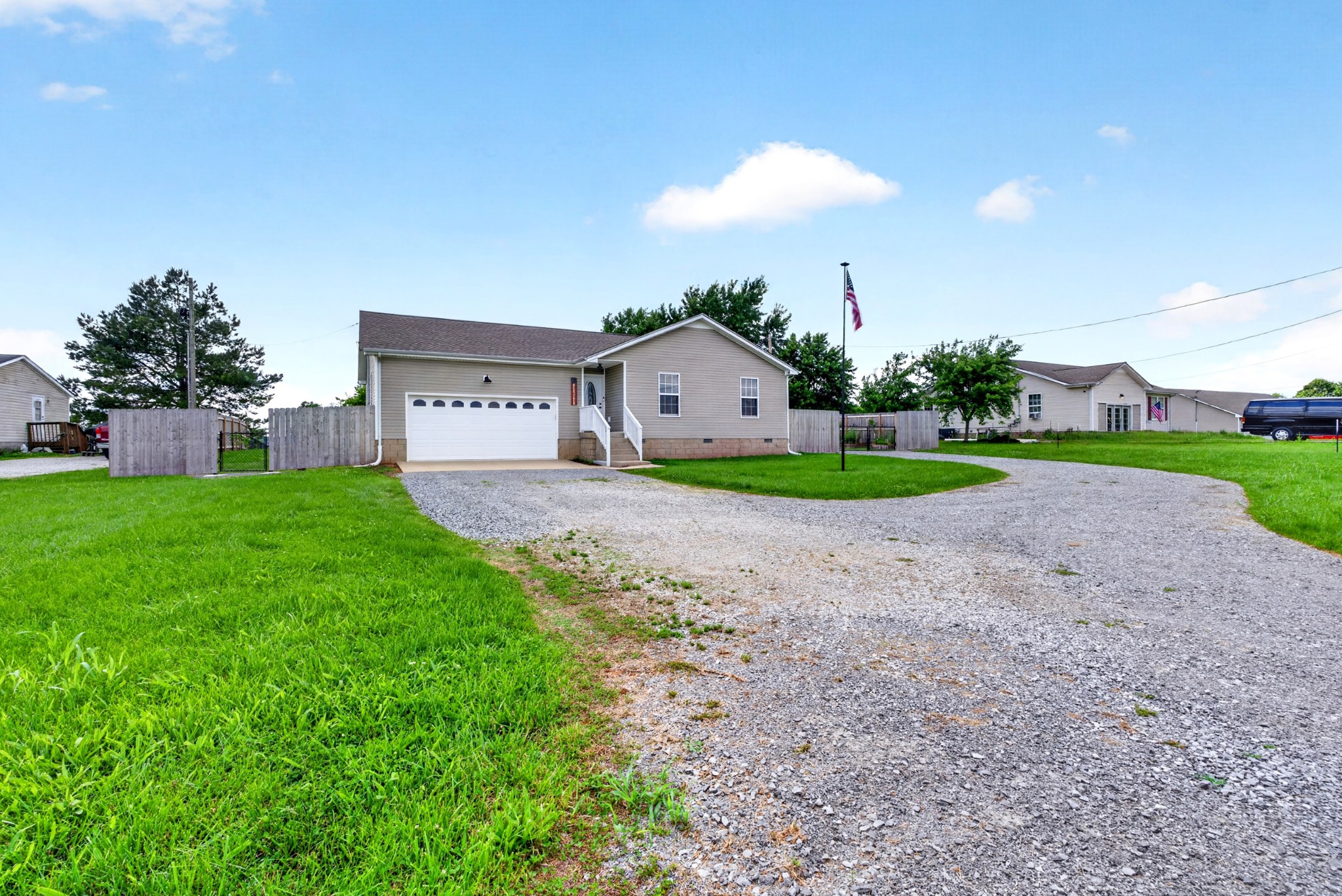 3255 Gracey Herndon Road Hopkinsville, KY 42240 - Photo 4 of 50