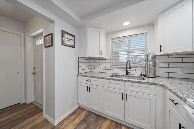 $194,900 | 1703 Bal Harbour Drive, Unit 2, Venice, FL 34293