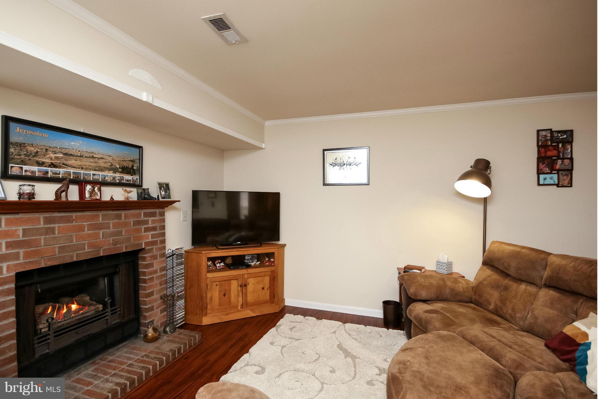 810 Wind Ridge Drive Stafford, VA 22554 - Photo 12 of 27 Living Room