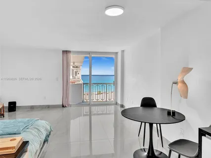 $485,000 | 401 Ocean Drive, Unit 1007, Miami Beach, FL 33139
