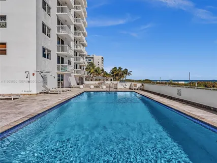 $485,000 | 401 Ocean Drive, Unit 1007, Miami Beach, FL 33139