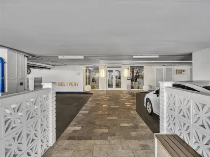 $485,000 | 401 Ocean Drive, Unit 1007, Miami Beach, FL 33139