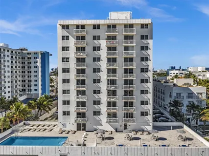 $485,000 | 401 Ocean Drive, Unit 1007, Miami Beach, FL 33139