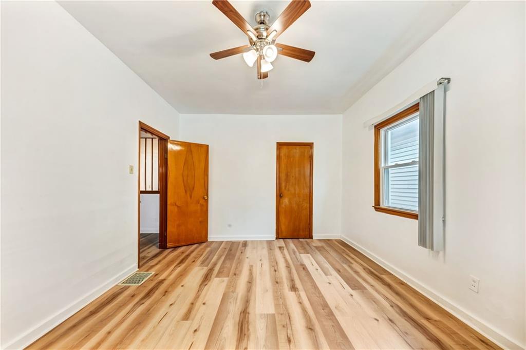 17 Schoen Street McKees Rocks, PA 15136 - Photo 4 of 17 Gallery Image 4