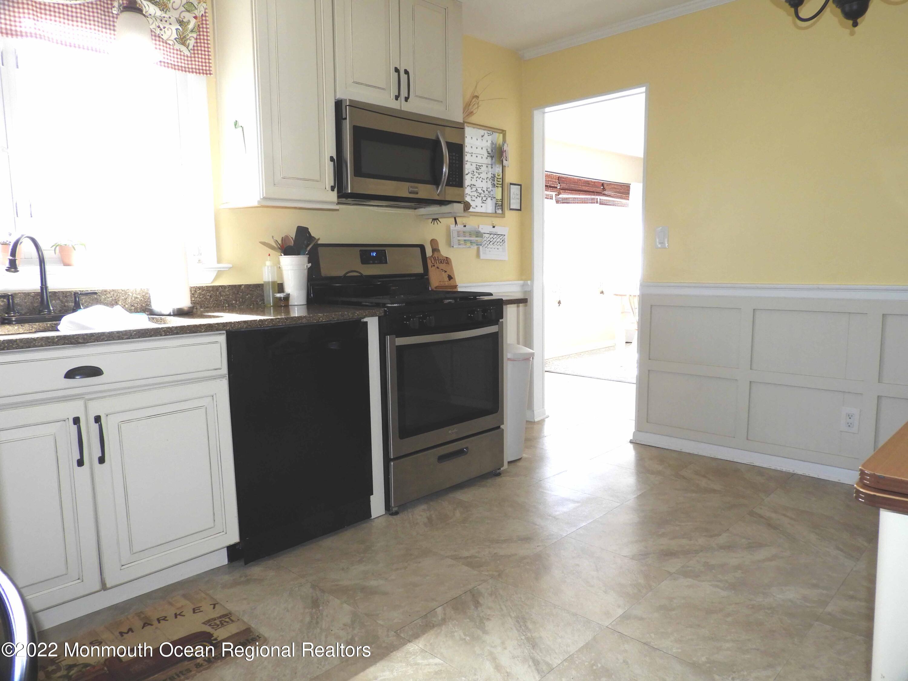 2202 Beach Boulevard Point Pleasant, NJ 08742 - Photo 5 of 15 DSCN2609.jpg-Net