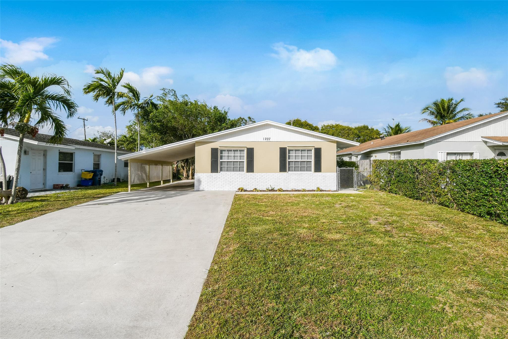 1227 Cherokee Street Jupiter, FL 33458 - Photo 2 of 29 Photo 2