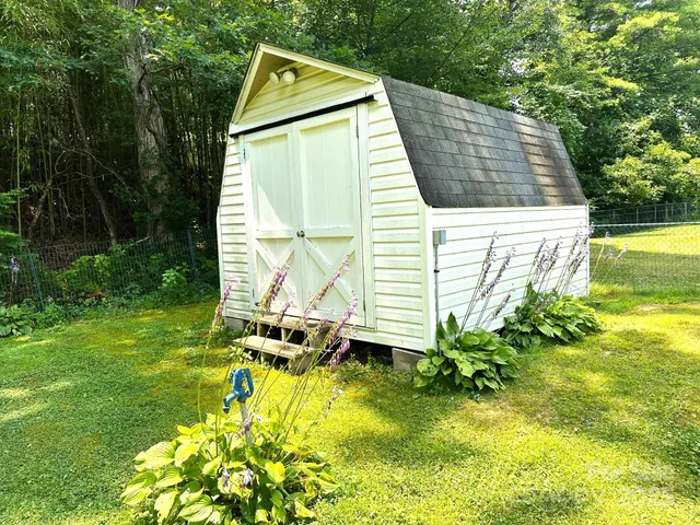 $455,000 | 25 Norman Road, Fletcher, NC 28732