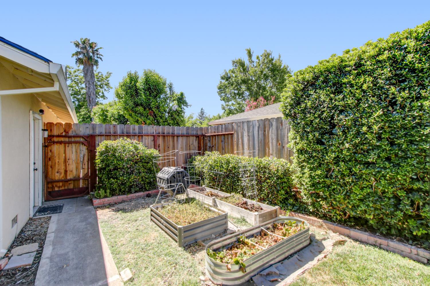 3226 Murchison Way Carmichael, CA 95608 - Photo 9 of 45