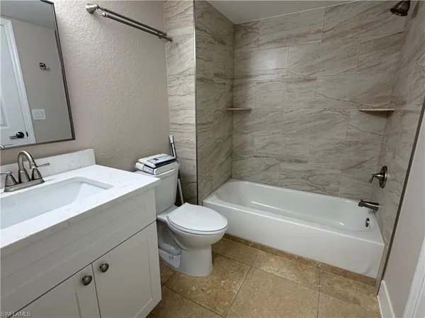 $1,600 | 4680 St Croix Lane, Unit 534, Naples, FL 34109