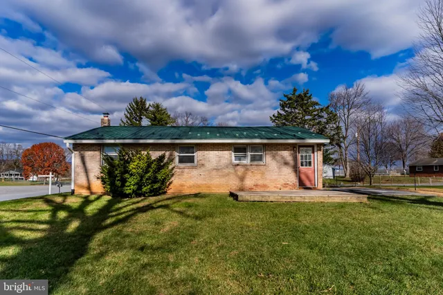 $224,000 | 100 B Street, Carlisle, PA 17015