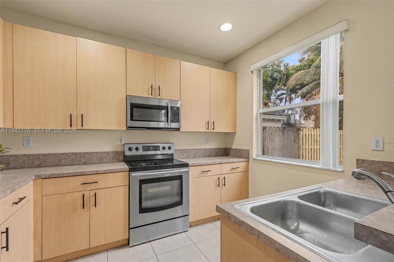 1939 Southeast 13th Street Homestead, FL 33035 - Photo 14 of 43