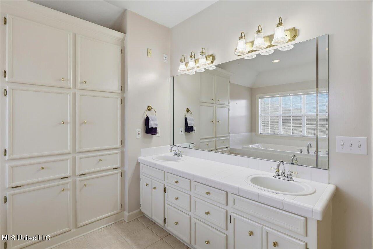 281 Parks Road Raymond, MS 39154 - Photo 32 of 73 25-281 Parks Rd _ Home Tours MS