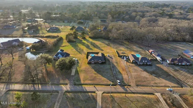 $359,900 | 281 Parks Road, Raymond, MS 39154