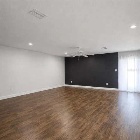 $540,000 | 2218 8th Avenue Southwest, Largo, FL 33770