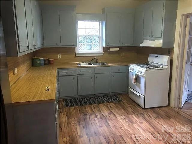23 Lineberger Street Lowell, NC 28098 - Photo 4 of 13