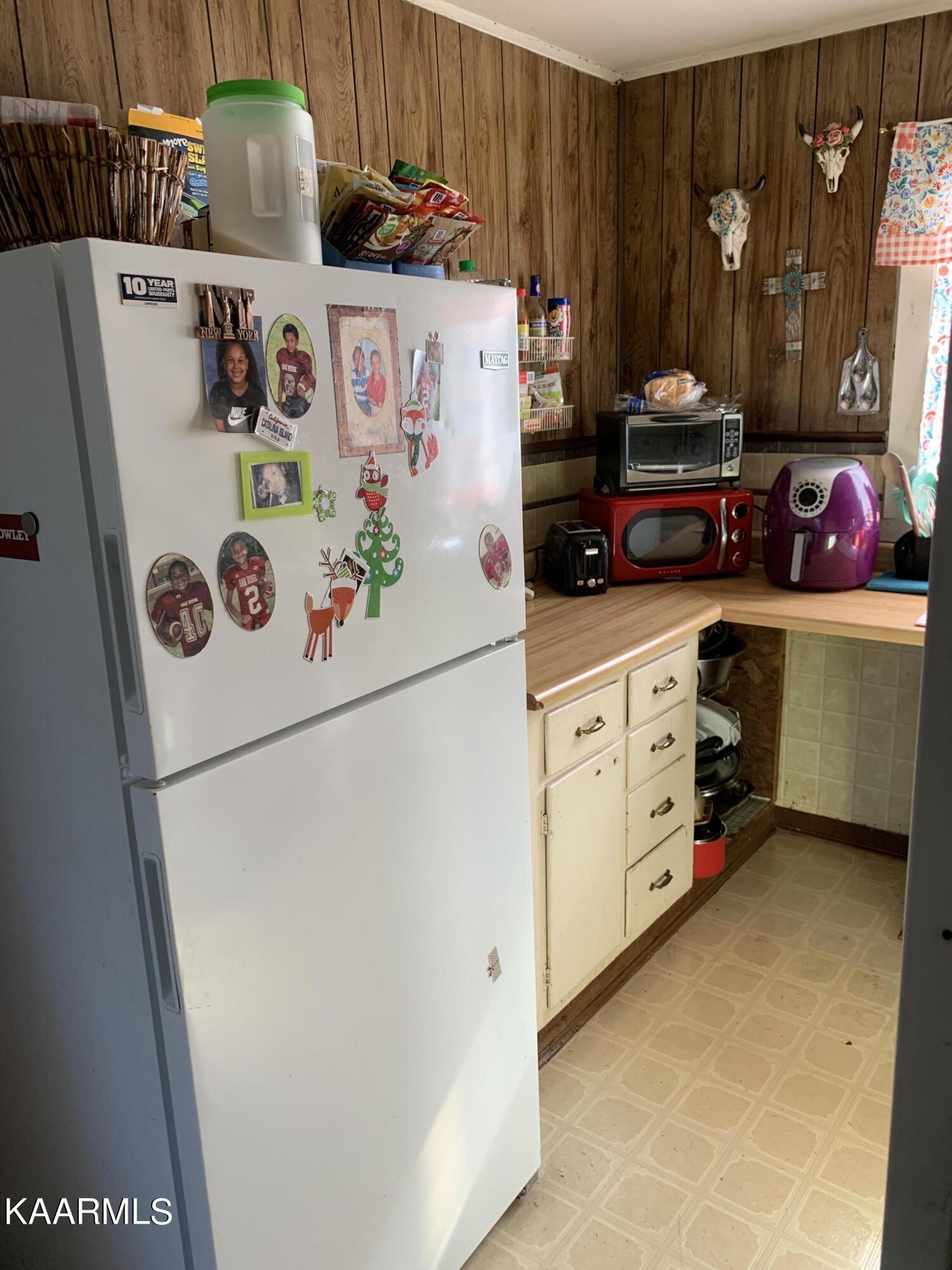 128 South Walker Lane Oak Ridge, TN 37830 - Photo 18 of 23 0BFF9D22-E4BE-4159-91B3-253C59007482