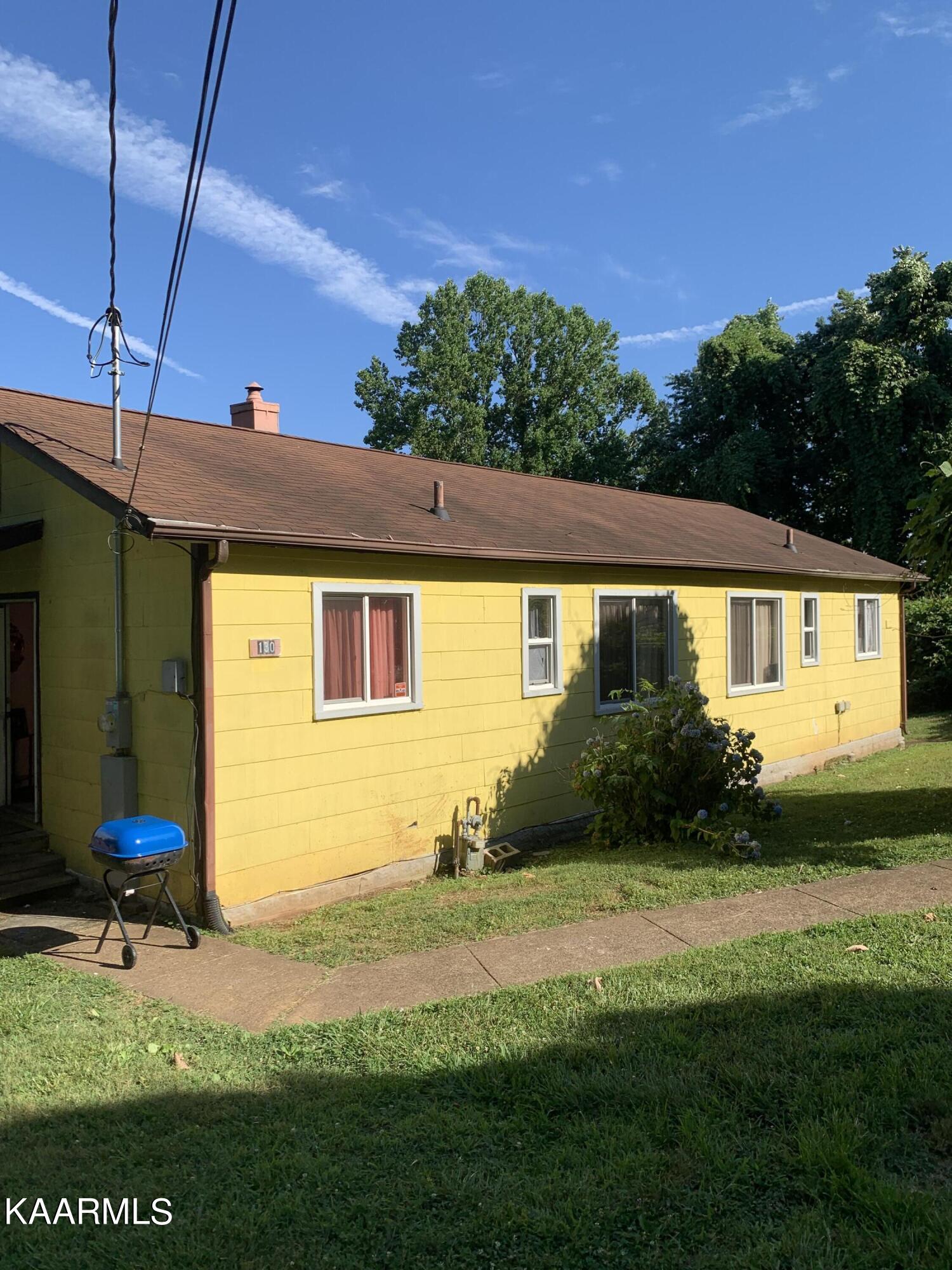 128 South Walker Lane Oak Ridge, TN 37830 - Photo 2 of 23 CD685DA6-A873-4A72-8F6F-24FFB2A7EFCB