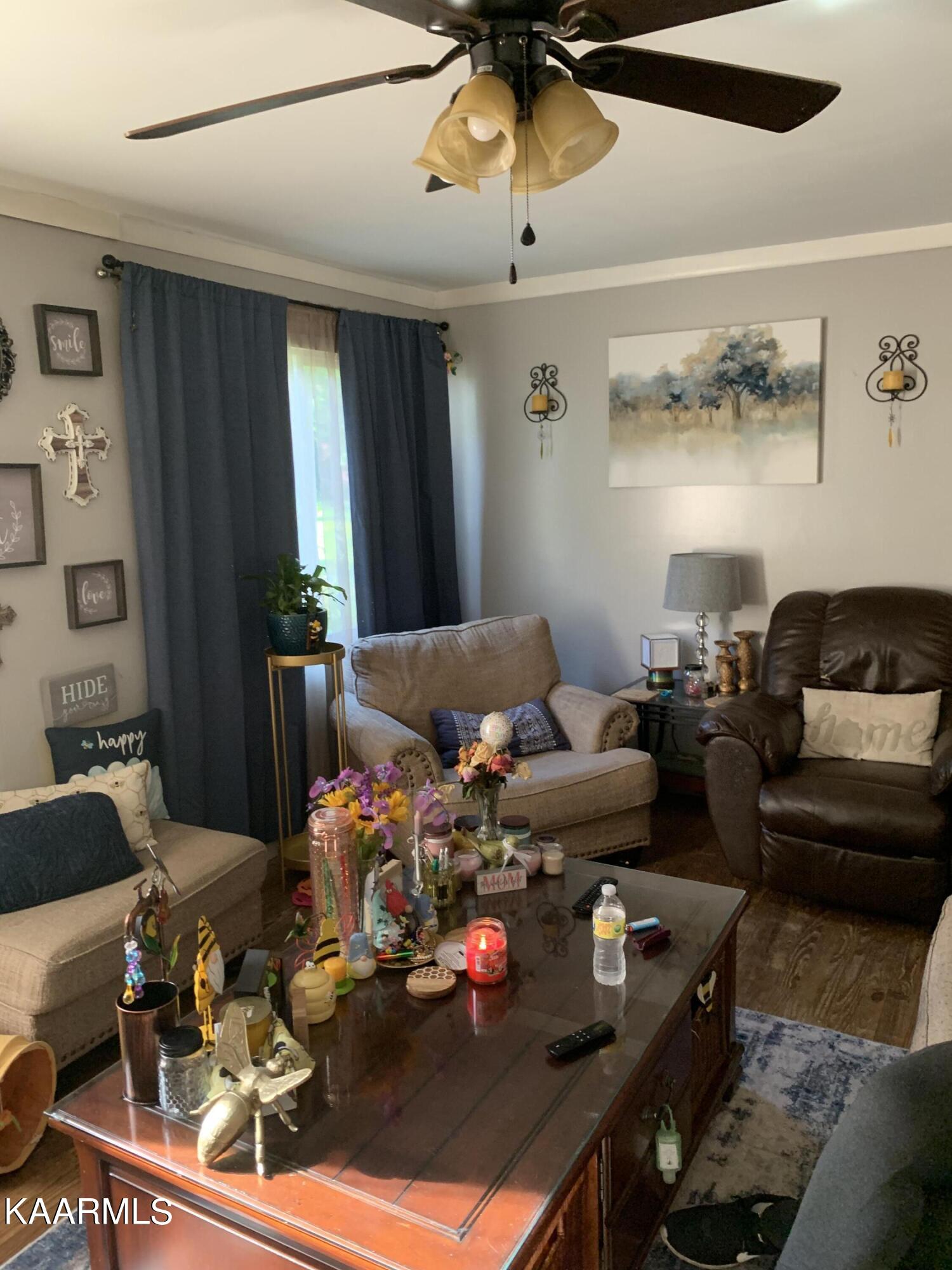 128 South Walker Lane Oak Ridge, TN 37830 - Photo 10 of 23 85DB8CF5-0984-4E61-927F-3B7C1F0E6A5D