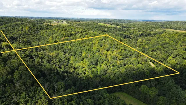 $540,820 | 43167 Guthrie Road, Gays Mills, WI 54631