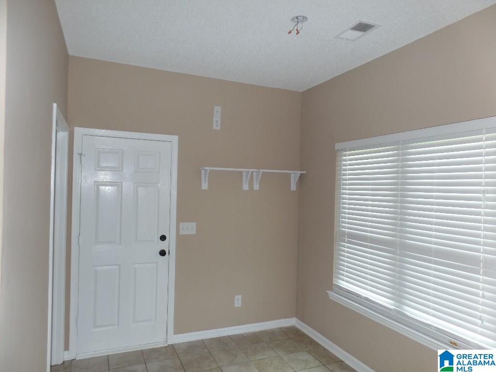 126 Meadow View Circle Pelham, AL 35124 - Photo 5 of 15