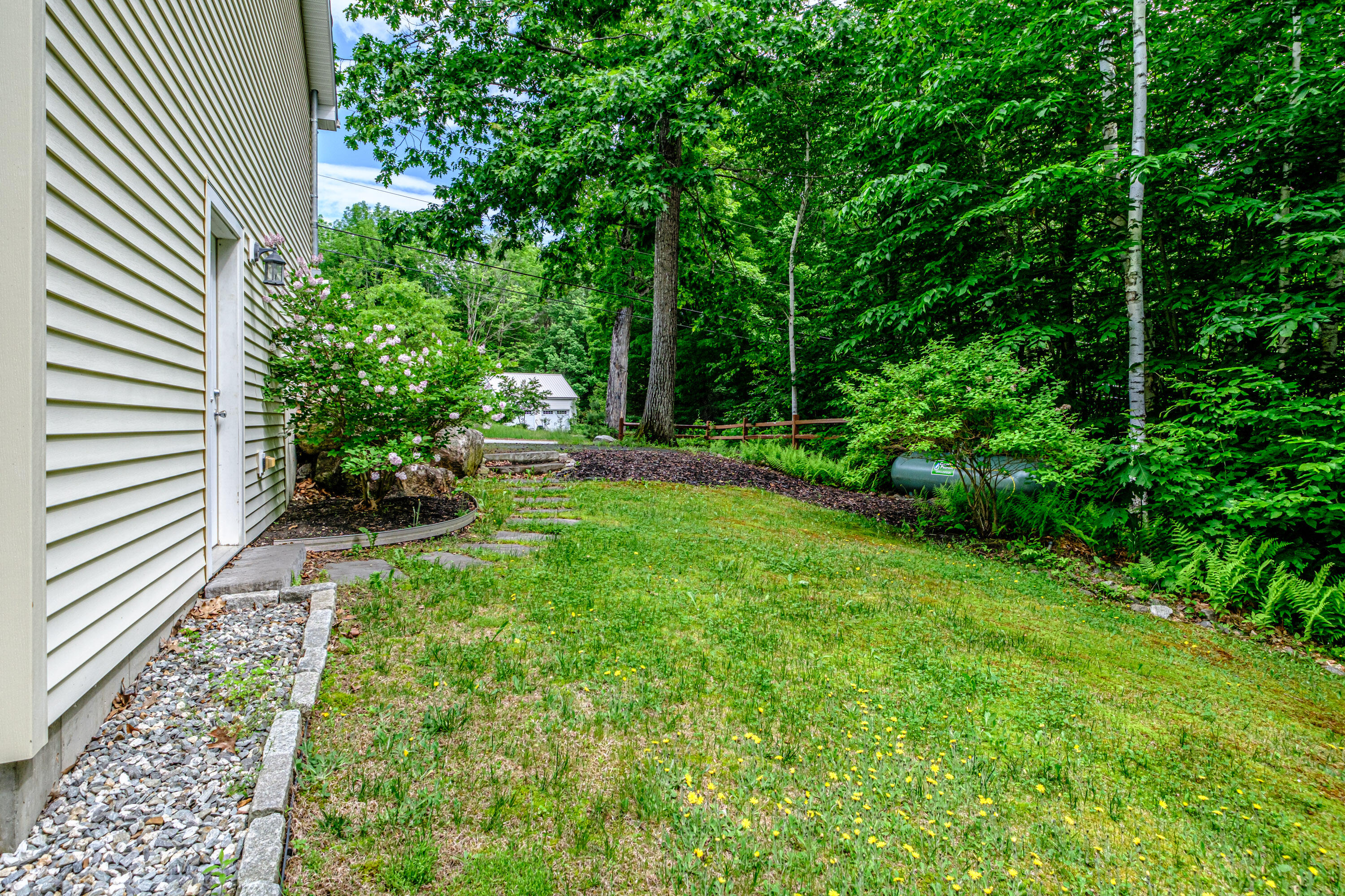 248 Hooper Ledge Road Paris, ME 04281 - Photo 13 of 51 Exterior back