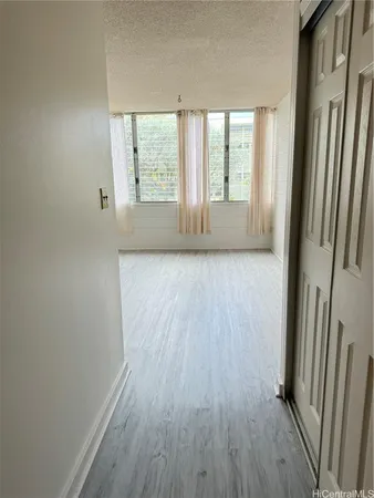 $1,500 | 1550 Wilder Avenue, Unit B304, Honolulu, HI 96822