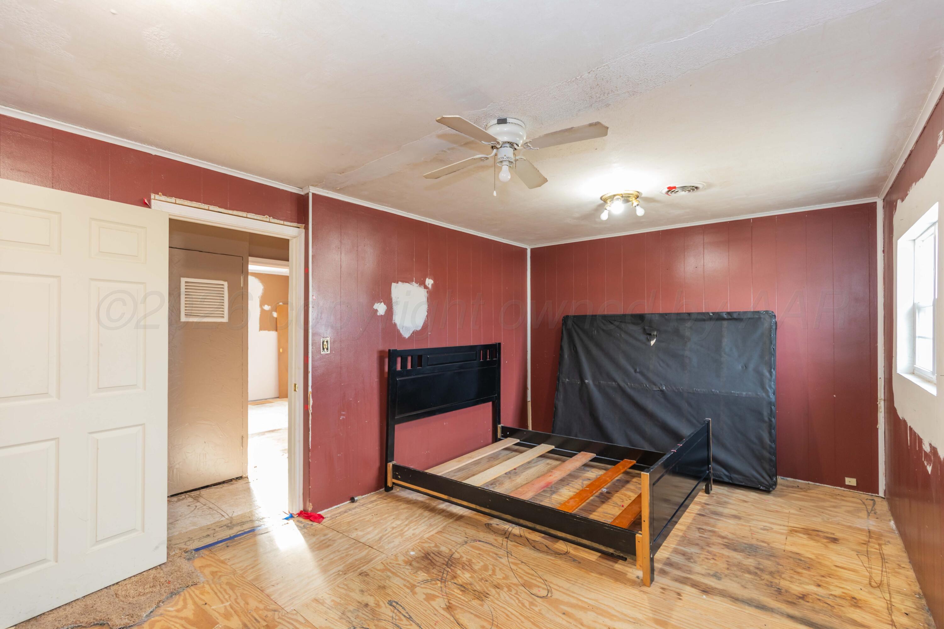 107 Inverness Street Borger, TX 79007 - Photo 18 of 22 BEDROOM 2 VIEW 1