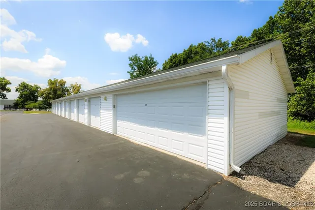 $365,000 | 601 Park Pl Drive, Unit 1A, Kaiser, MO 65047