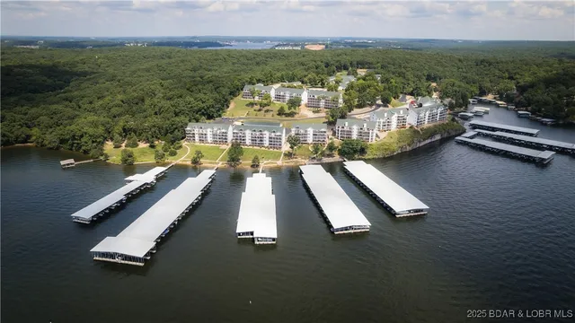 $365,000 | 601 Park Pl Drive, Unit 1A, Kaiser, MO 65047