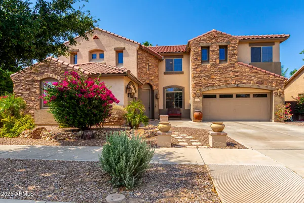 $719,900 | 18402 East Oak Hill Lane, Queen Creek, AZ 85142