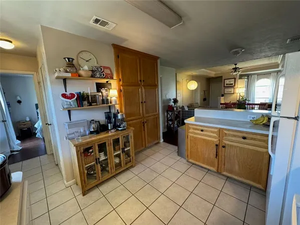 $1,350 | 906 Camellia Court, Unit B, College Station, TX 77840