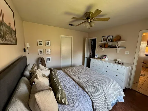 $1,350 | 906 Camellia Court, Unit B, College Station, TX 77840