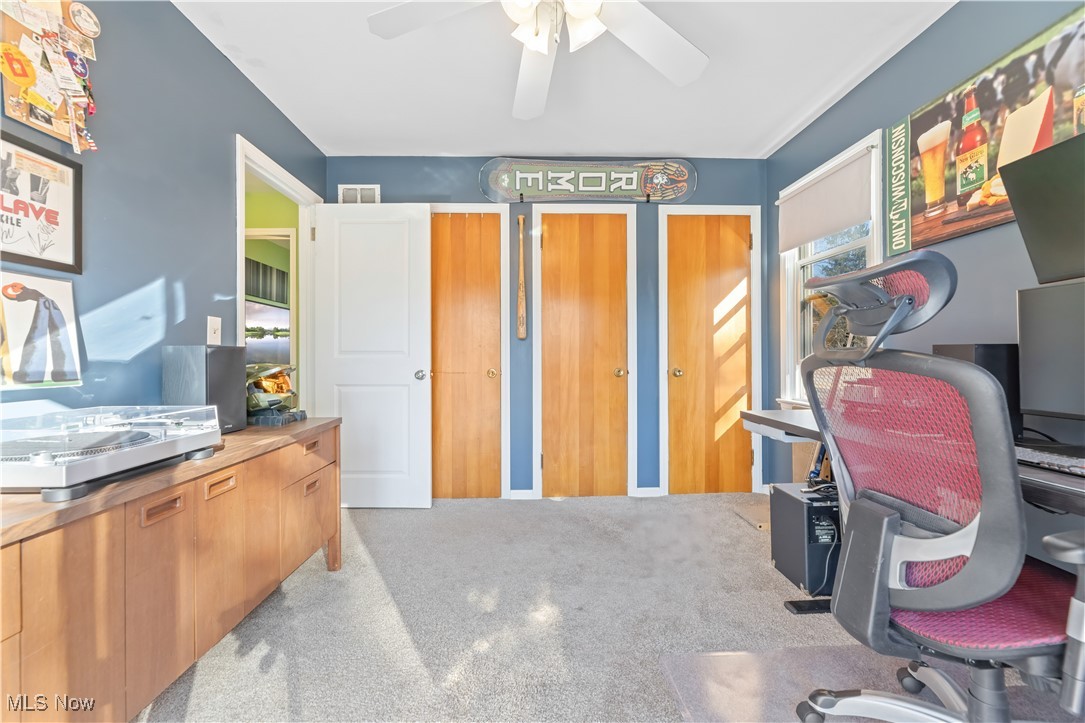 557 Hilliard Road Elyria, OH 44035 - Photo 13 of 38 Gallery Image 13