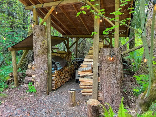 $1,200,000 | 423 Lords Lake Loop Road, Quilcene, WA 98376