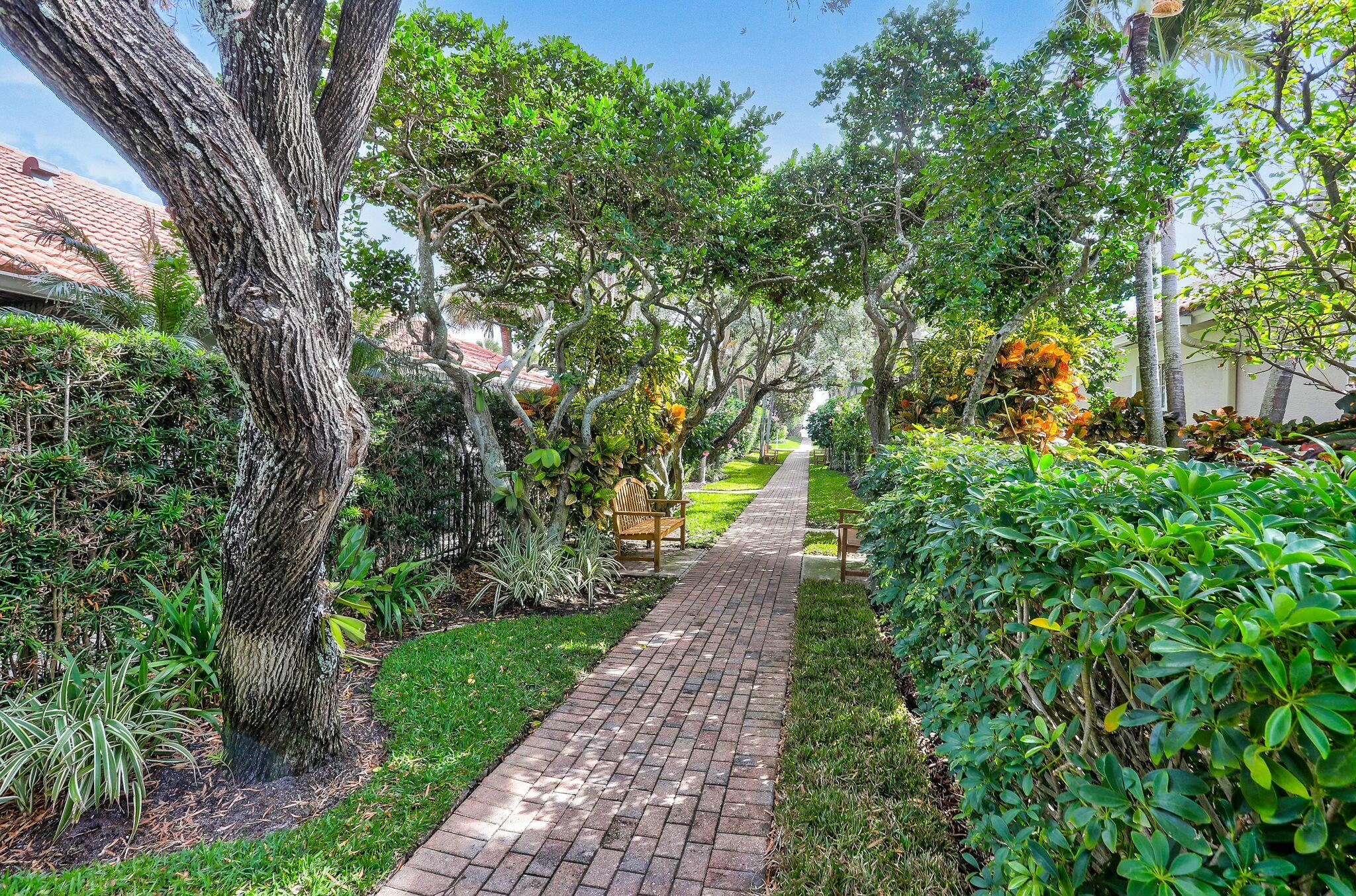 226 Cove Place Jupiter Inlet Colony, FL 33469 - Photo 55 of 66 tempImage9ZCuHu