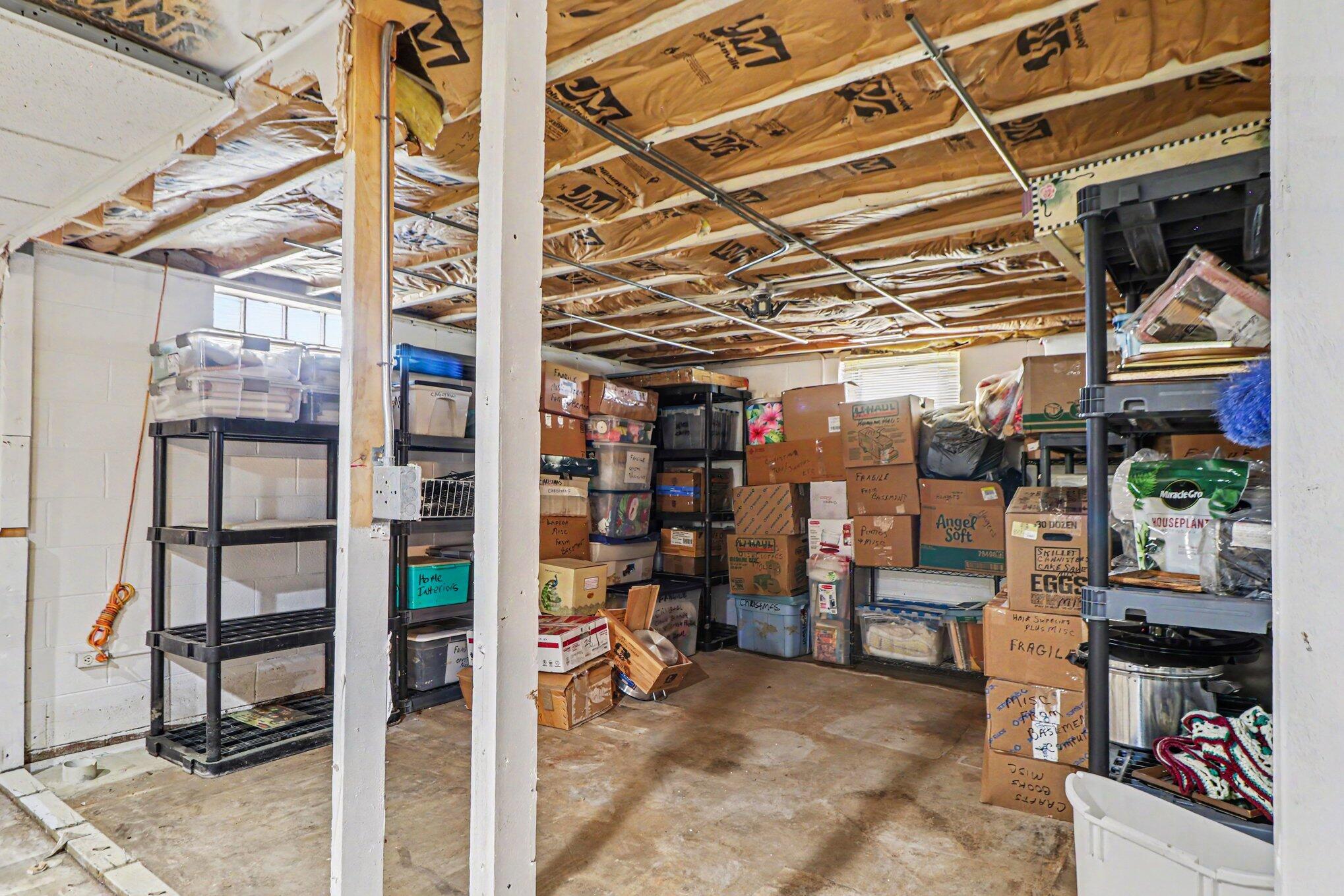 305 West 35th Avenue Griffith, IN 46319 - Photo 19 of 20 2038x1359