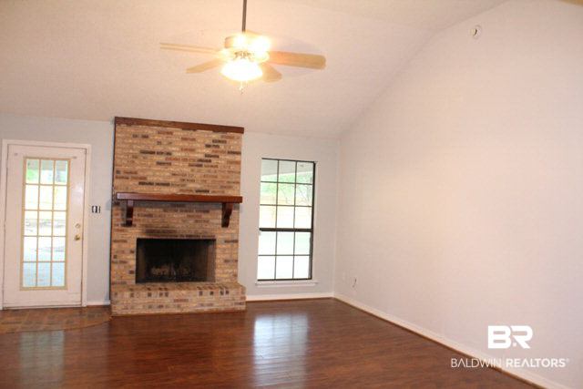 118 Montclair Loop Daphne, AL 36526 - Photo 2 of 20 Great Room