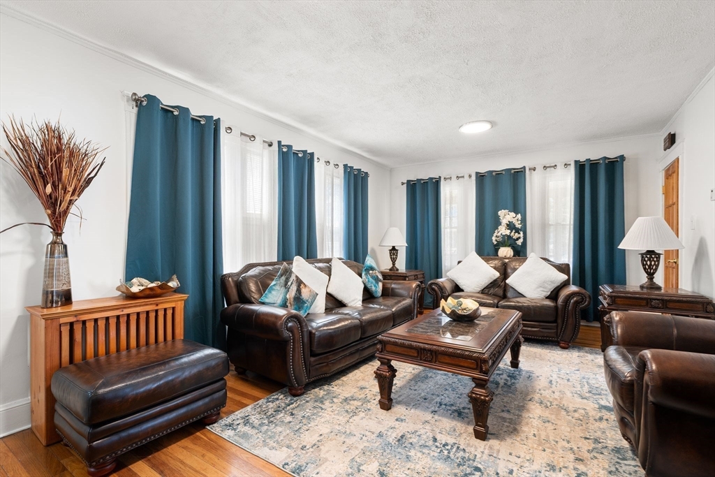 12 Hopewell Road Boston, MA 02136 - Photo 13 of 33