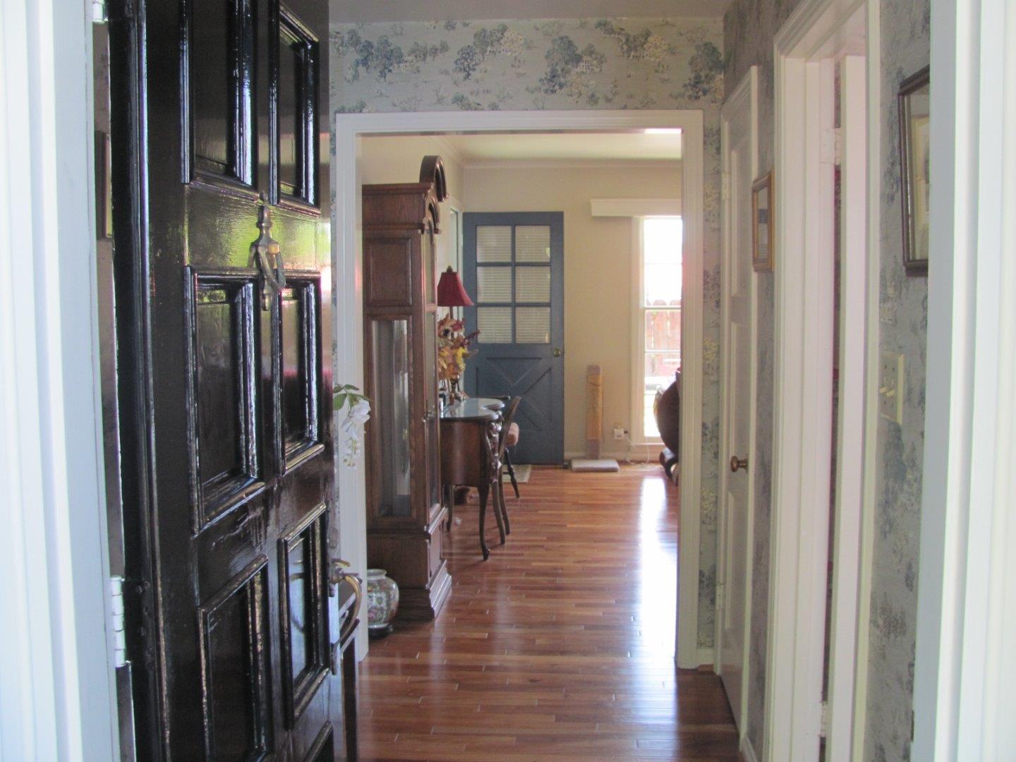 171 Riker Terrace Salinas, CA 93901 - Photo 3 of 19 Gallery Image 3