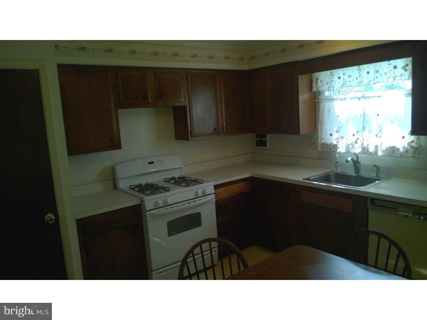 1550 School Road Hatfield, PA 19440 - Photo 7 of 17 Kitchen