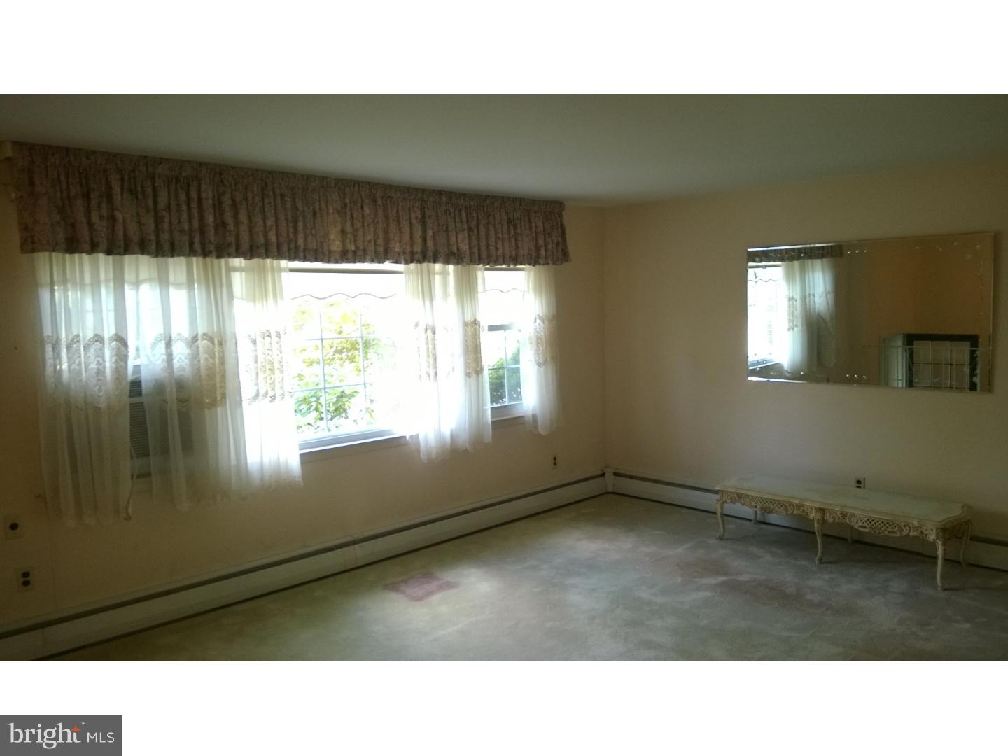 1550 School Road Hatfield, PA 19440 - Photo 8 of 17 Living Room