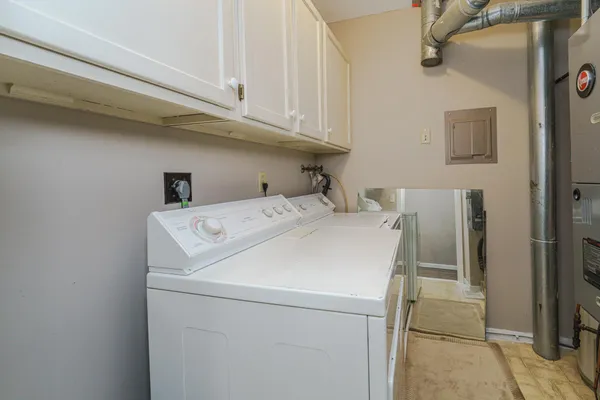 $219,900 | 10742 Toledo Court, Bloomington, MN 55437