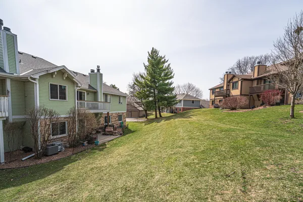 $219,900 | 10742 Toledo Court, Bloomington, MN 55437