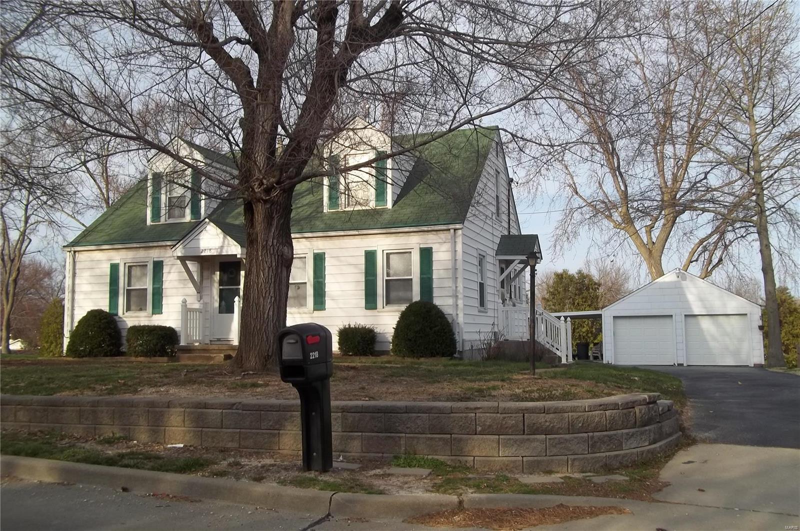 2218 Zumbehl Road St. Charles, MO 63301 - Photo 1 of 8