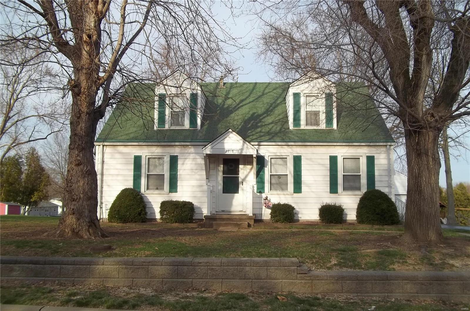 2218 Zumbehl Road St. Charles, MO 63301 - Photo 2 of 8