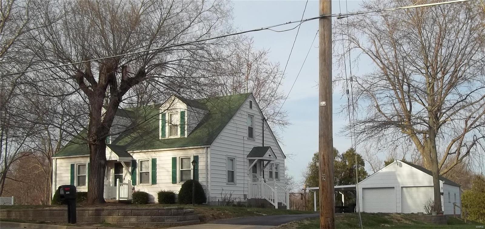 2218 Zumbehl Road St. Charles, MO 63301 - Photo 4 of 8