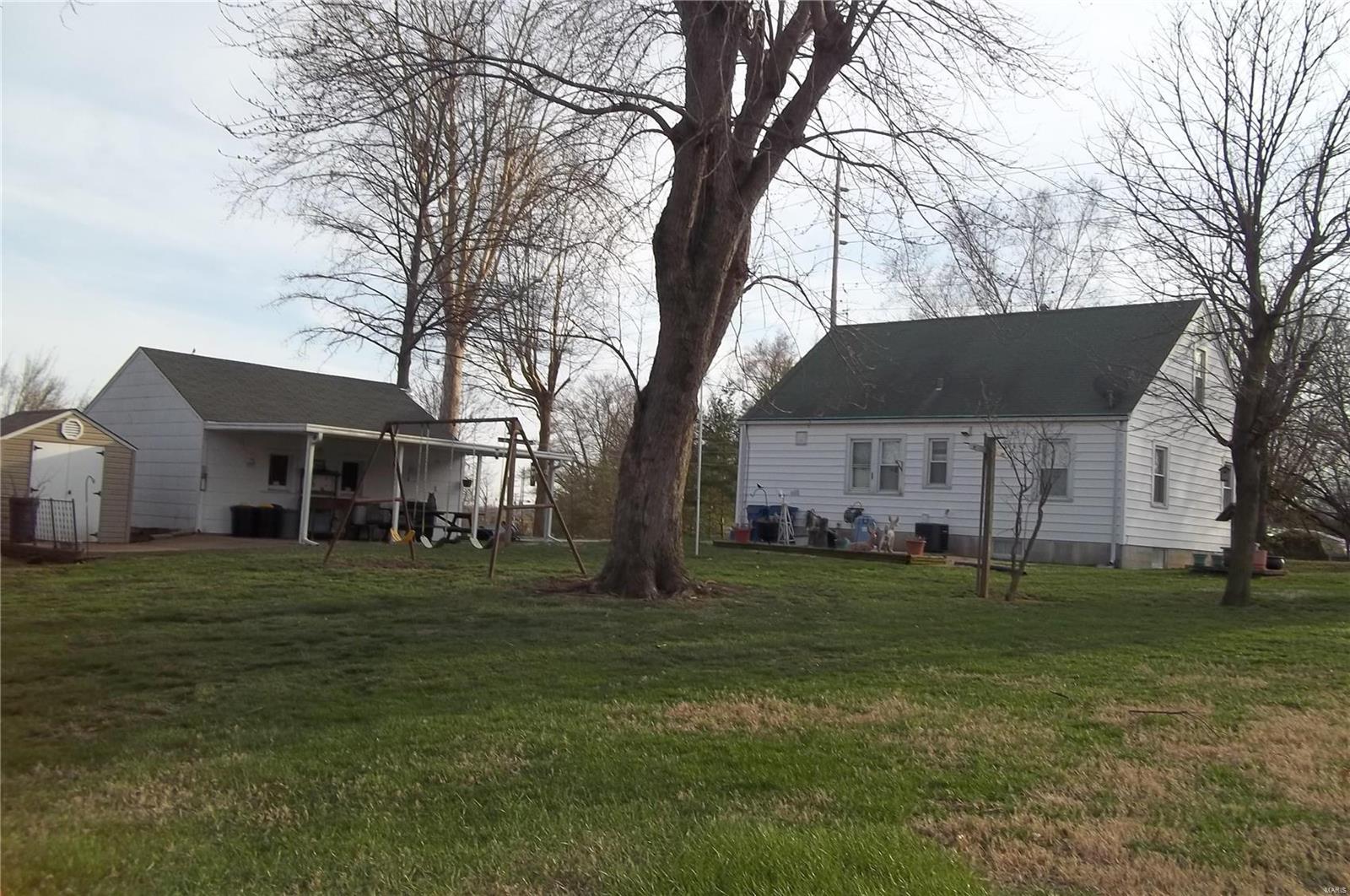 2218 Zumbehl Road St. Charles, MO 63301 - Photo 6 of 8
